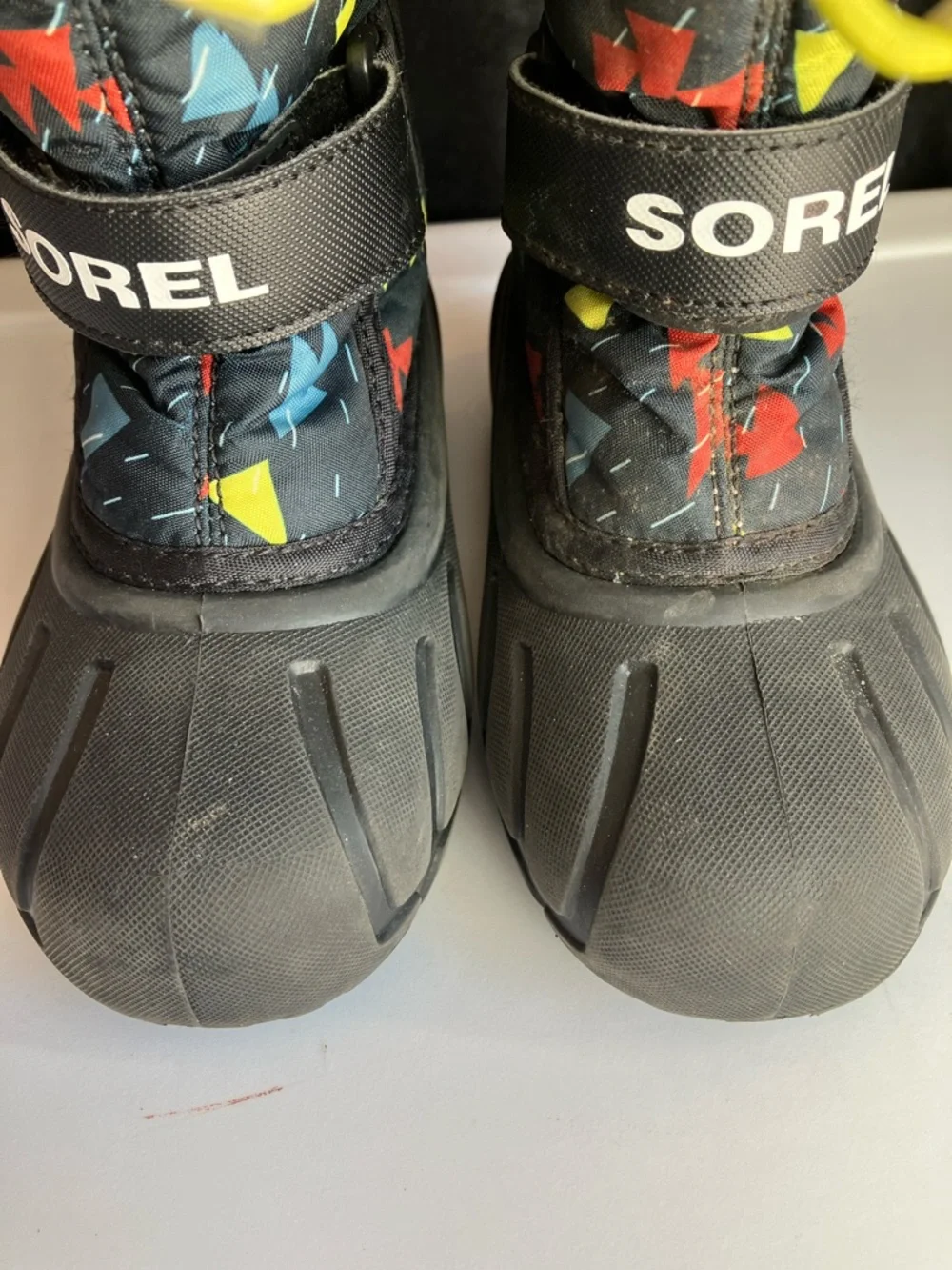 Sorel youth flurry™